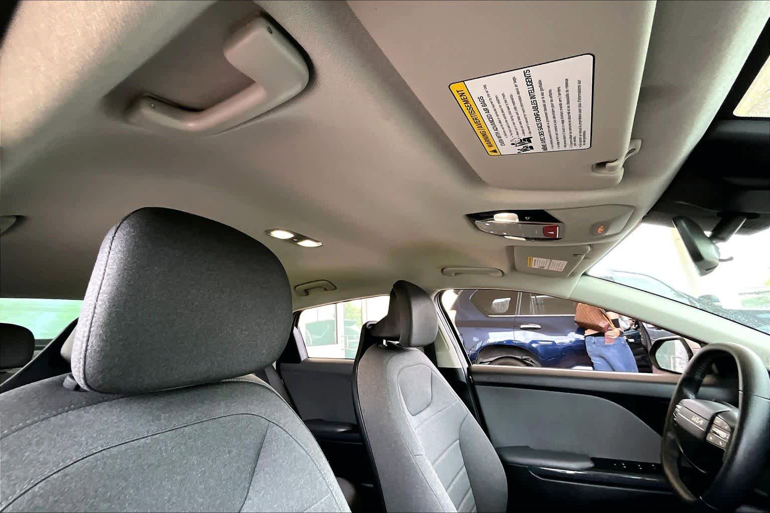 Used 2025 Kia K4 EX image 12