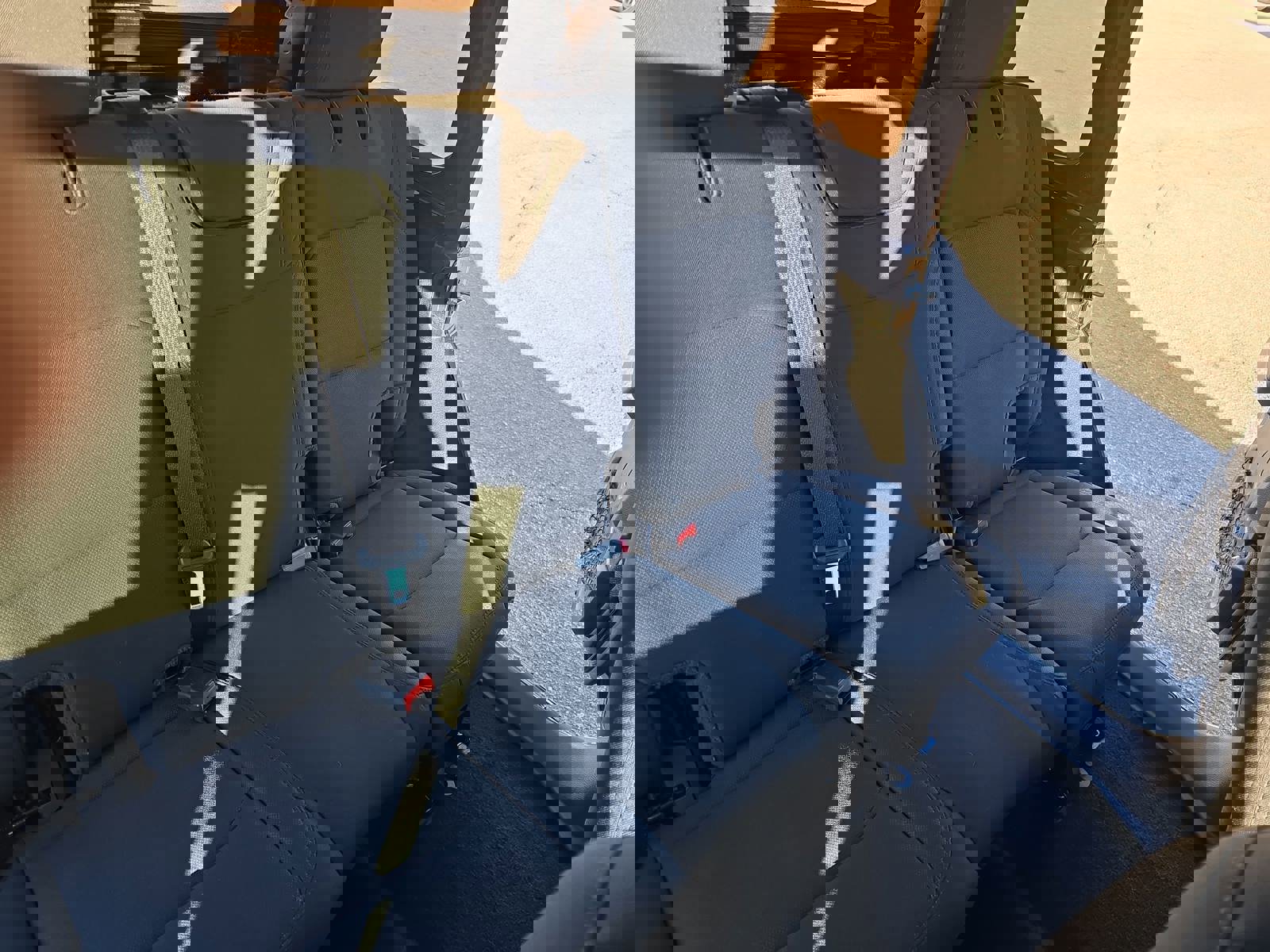 Used 2022 Jeep Wrangler Sport S image 11