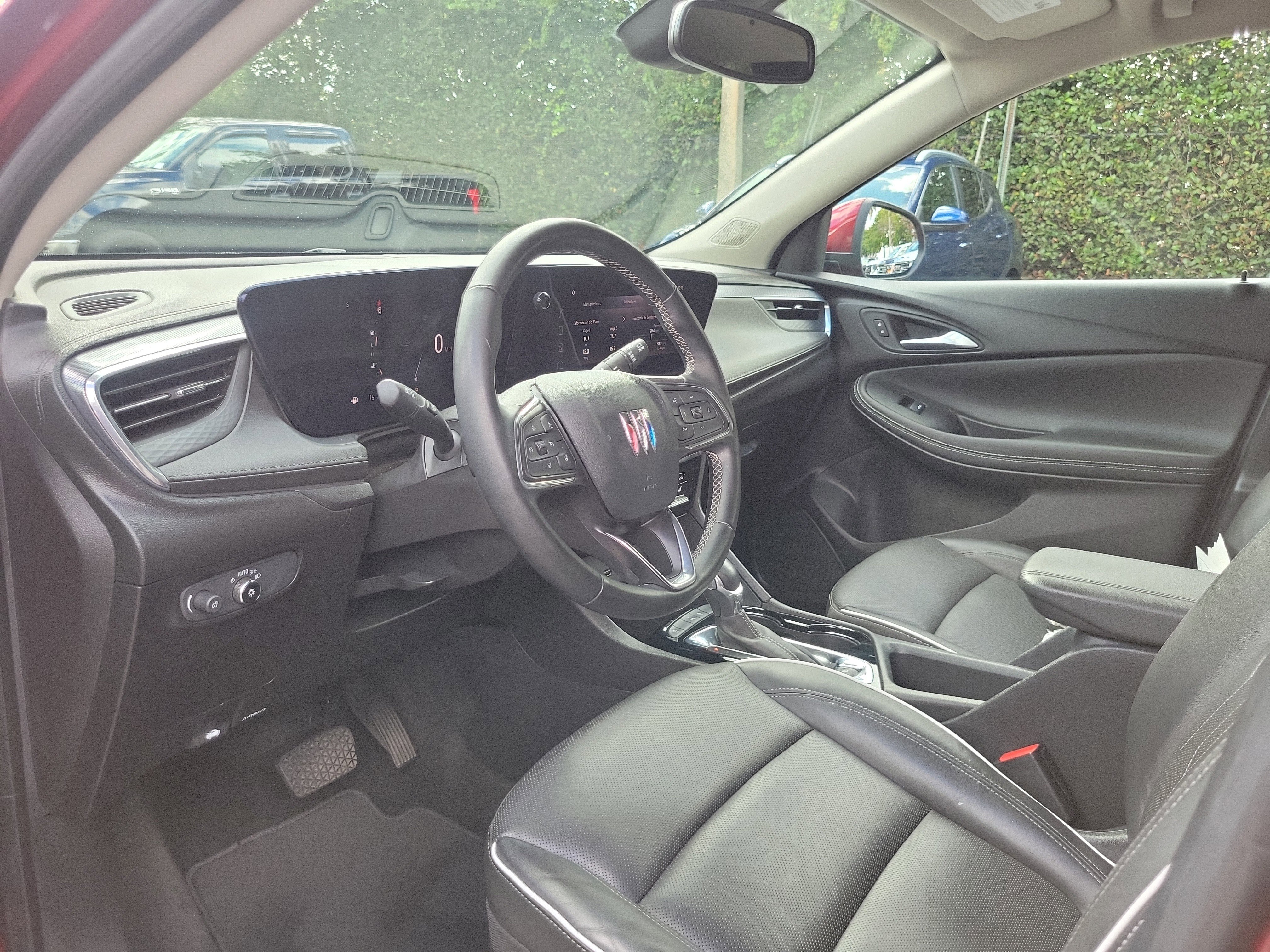 Used 2024 Buick Encore GX Avenir image 10