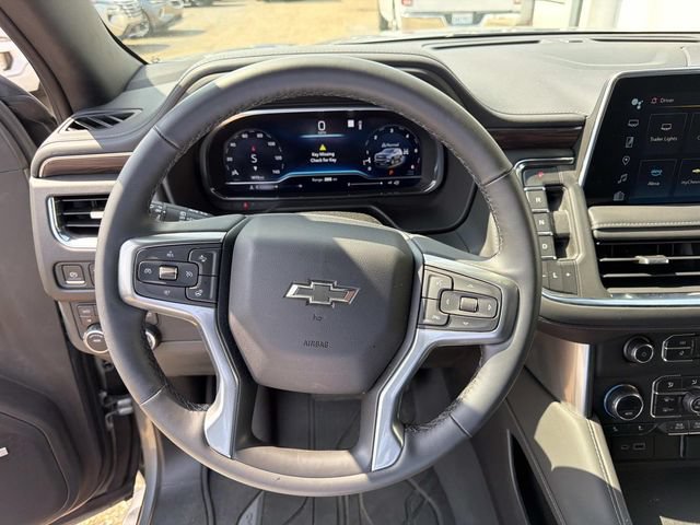 Used 2023 Chevrolet Suburban Z71 w/ Luxury Package AWD/4WD image 28