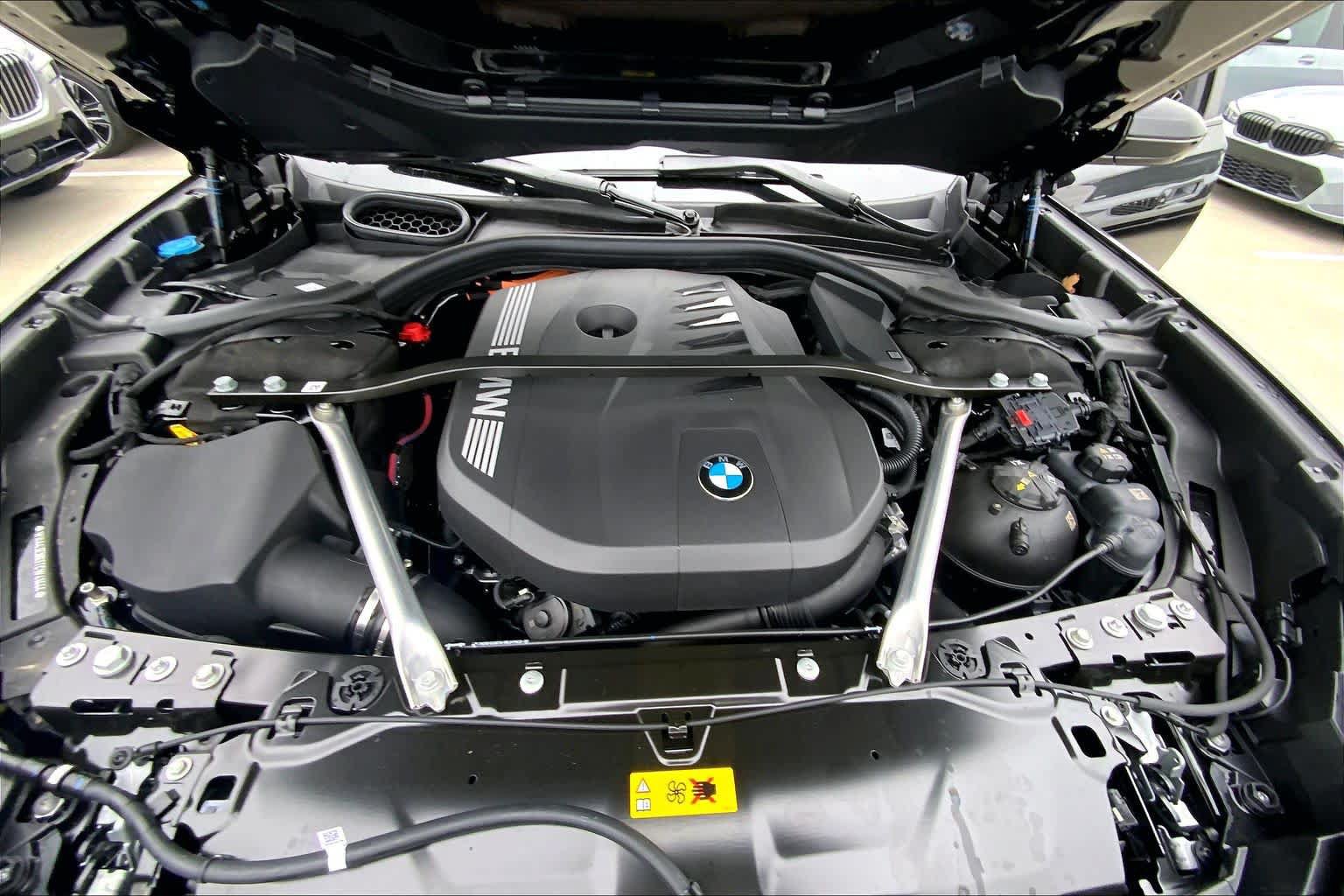 New 2026 BMW 750e xDrive w/ Executive Package AWD/4WD image 16