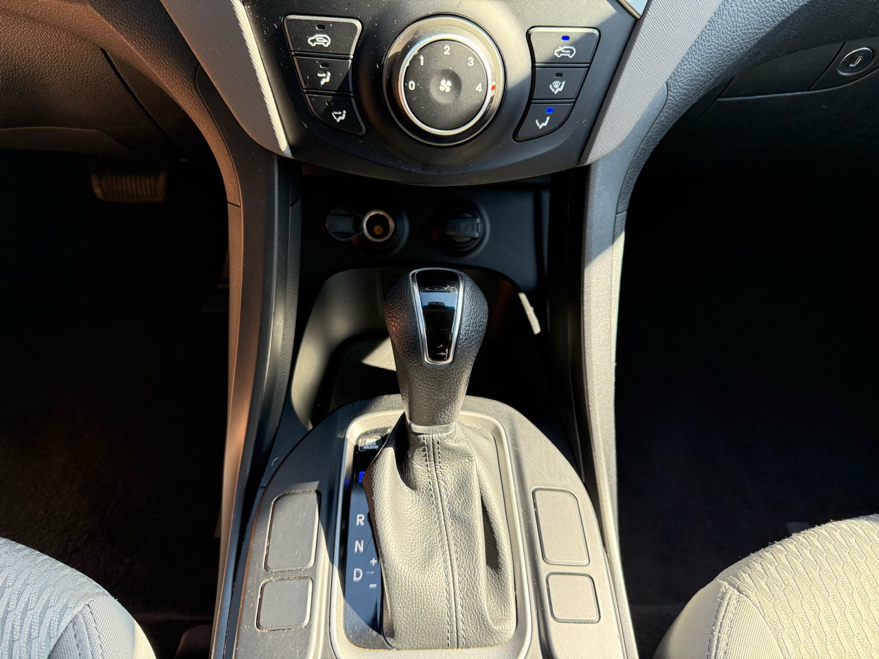 Used 2018 Hyundai Santa Fe Sport image 25
