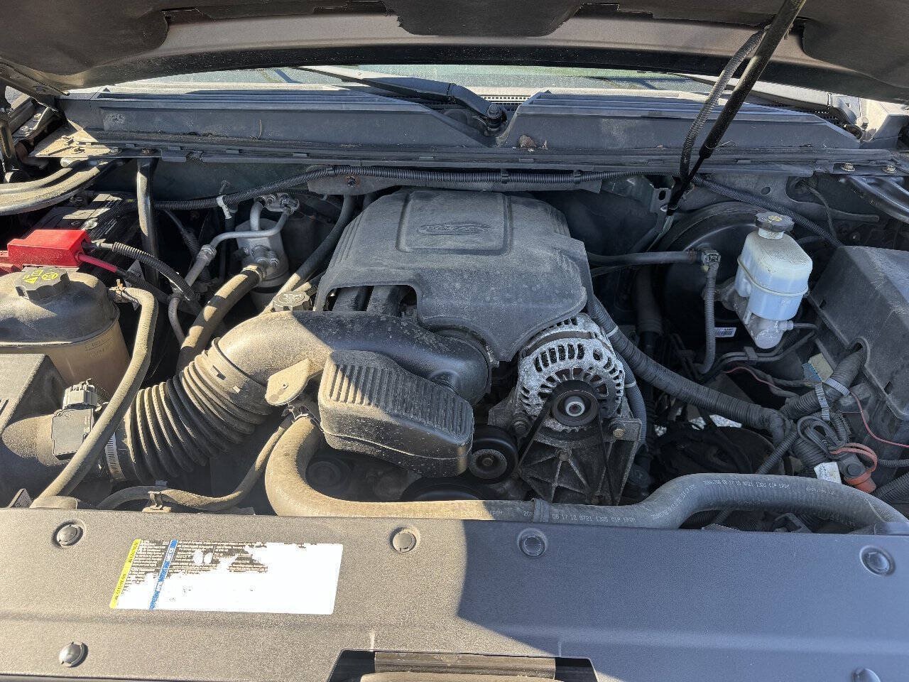 Used 2011 Chevrolet Avalanche LT AWD/4WD image 24