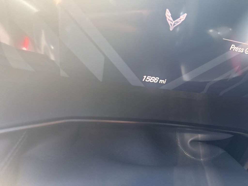 Used 2024 Chevrolet Corvette Stingray Convertible w/ Z51 Performance Package image 11