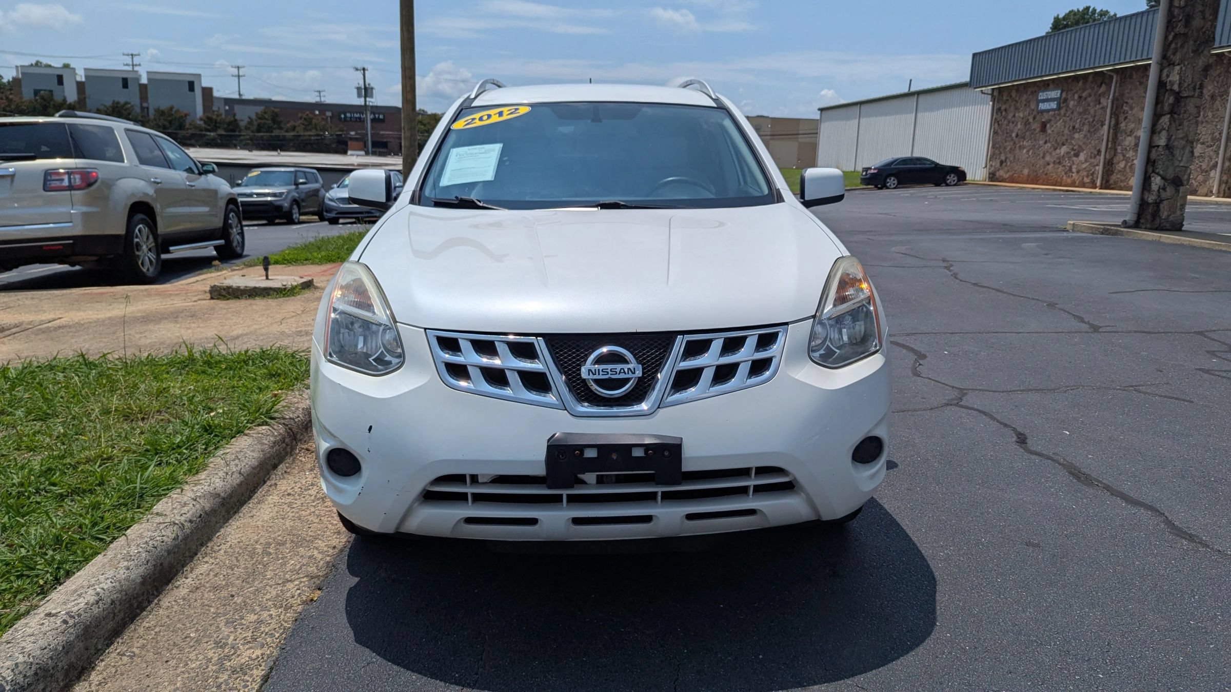Used 2012 Nissan Rogue SV AWD/4WD image 2