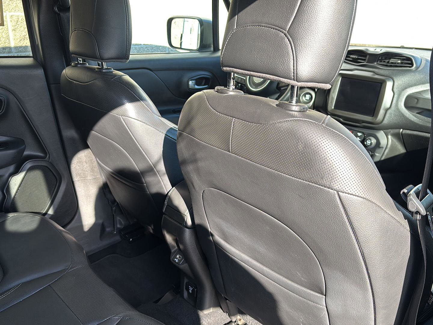 Used 2021 Jeep Renegade Limited image 23