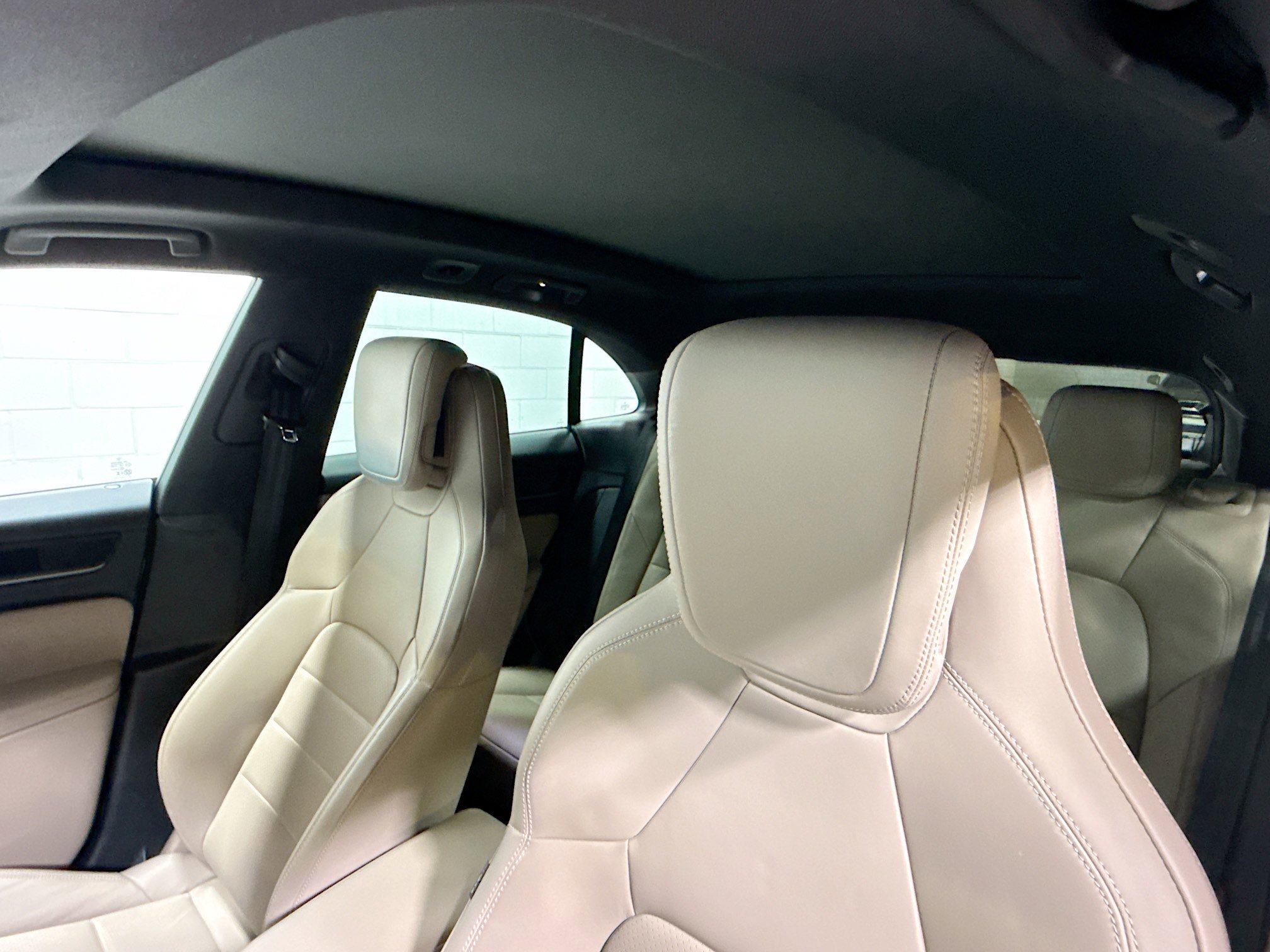 Certified 2025 Porsche Macan 4 Electric image 26