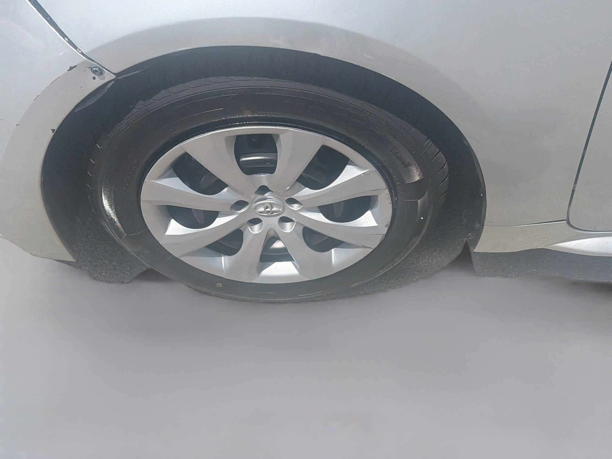 Used 2023 Toyota Corolla LE FWD image 35