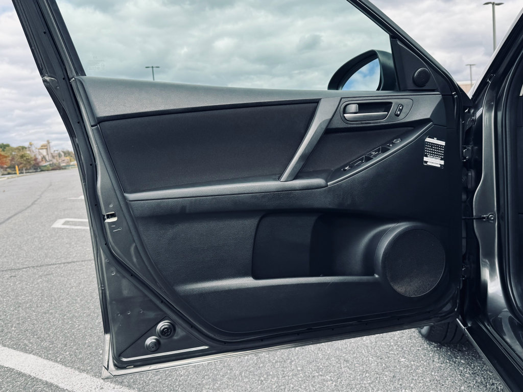 Used 2010 MAZDA MAZDA3 i Touring image 7