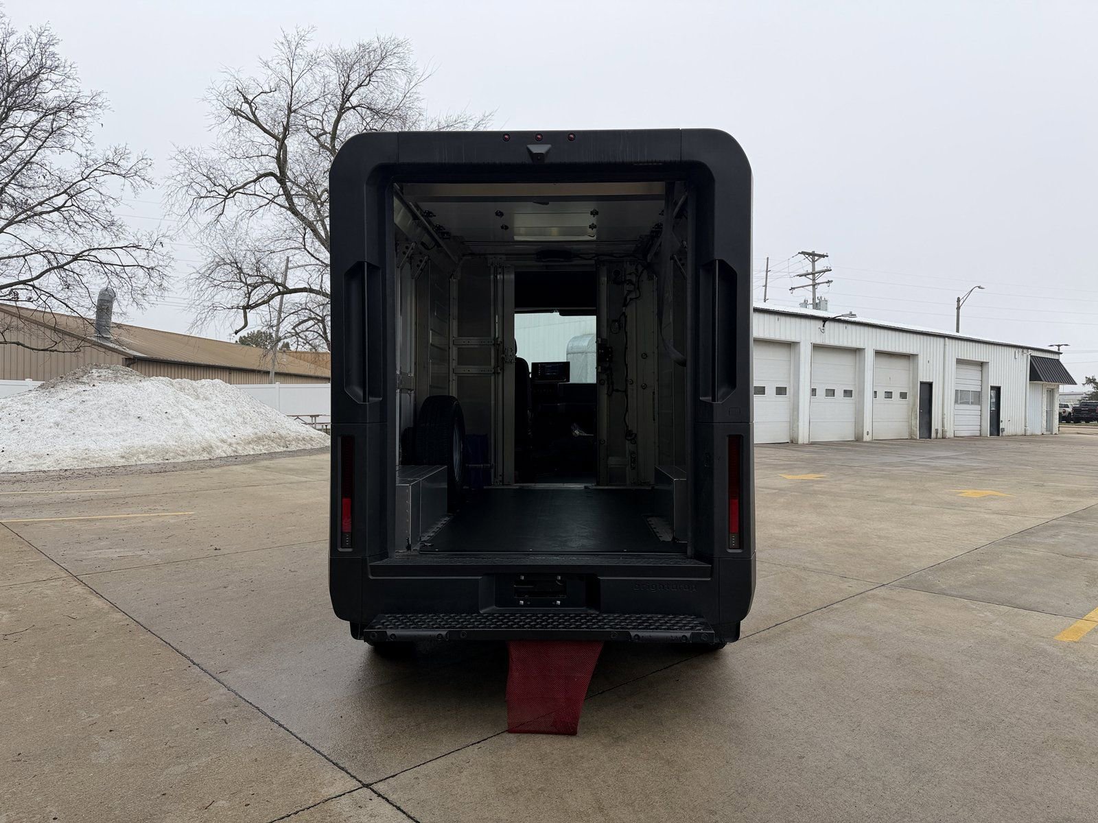 Used 2024 Chevrolet Brightdrop 400 w/ Commercial Equipment Package AWD/4WD image 30