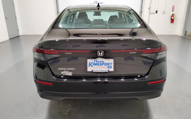 Used 2023 Honda Accord EX image 5