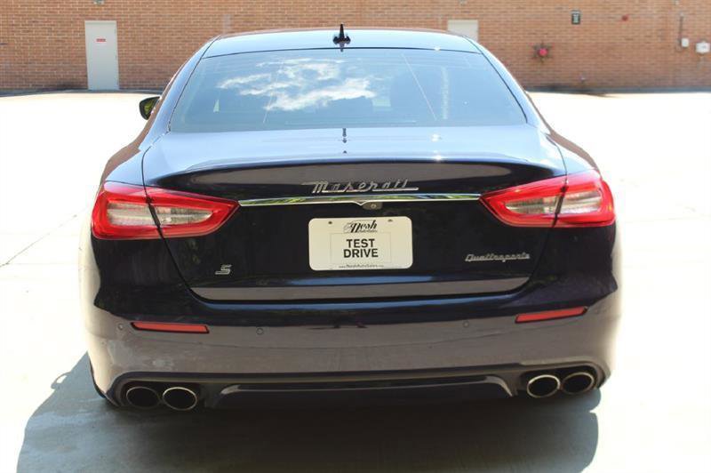 Used 2017 Maserati Quattroporte S GranLusso image 7