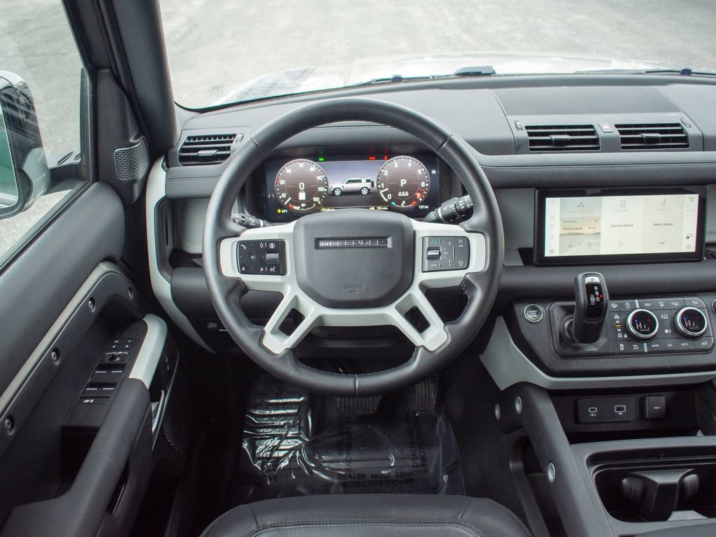 Certified 2024 Land Rover Defender 110 X-Dynamic SE image 13