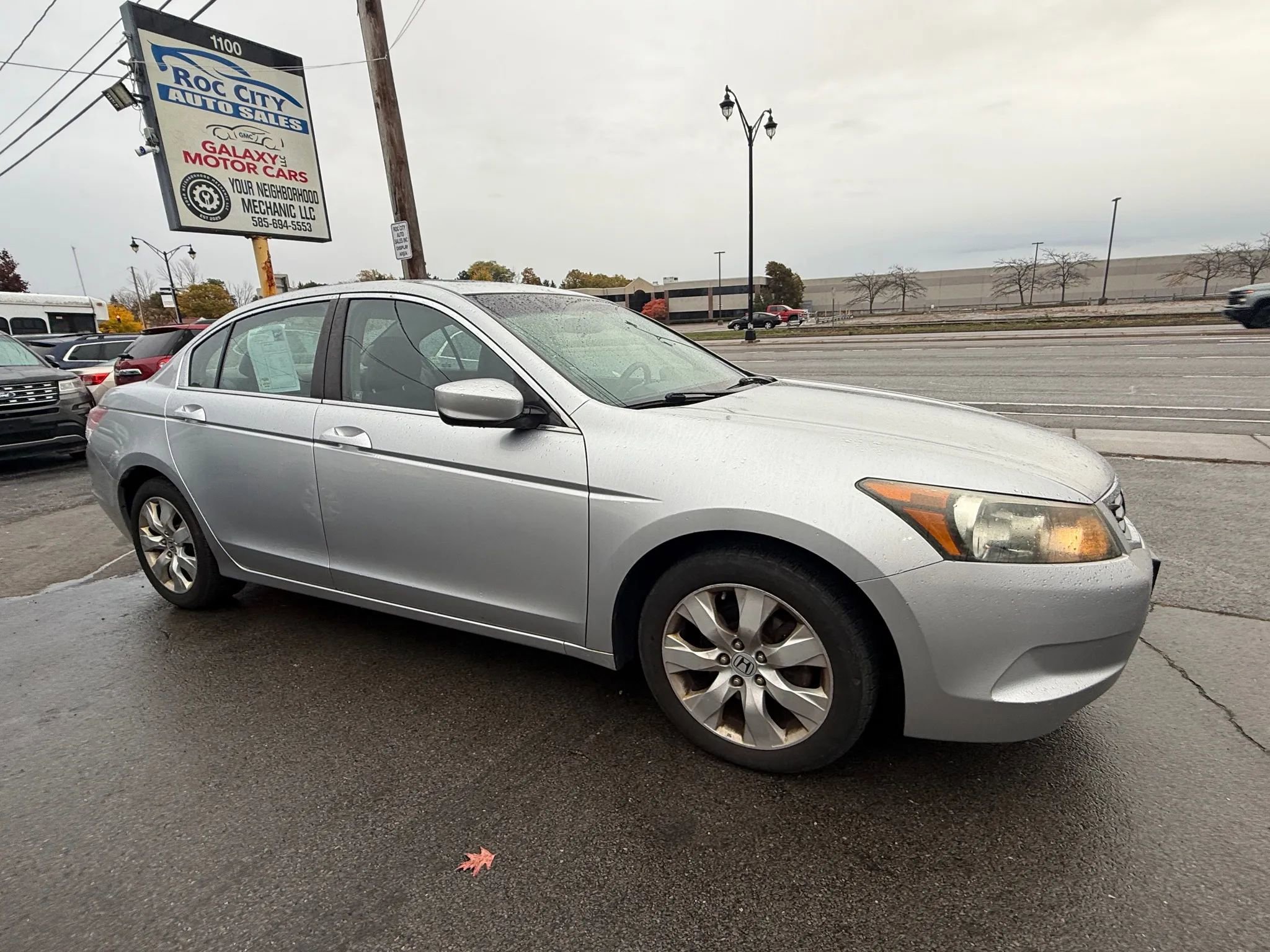Used 2009 Honda Accord EX image 2