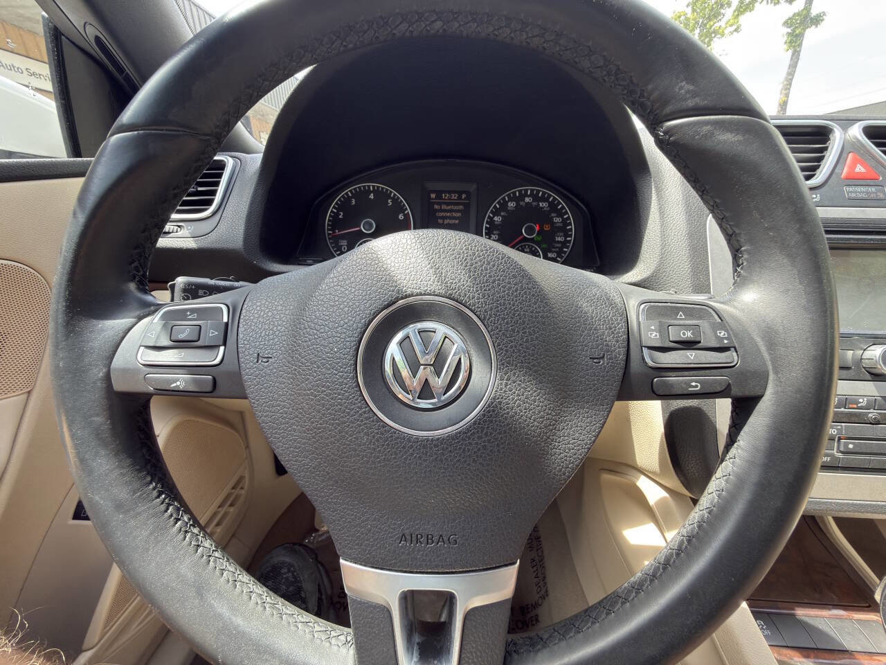 Used 2012 Volkswagen Eos Lux FWD image 54