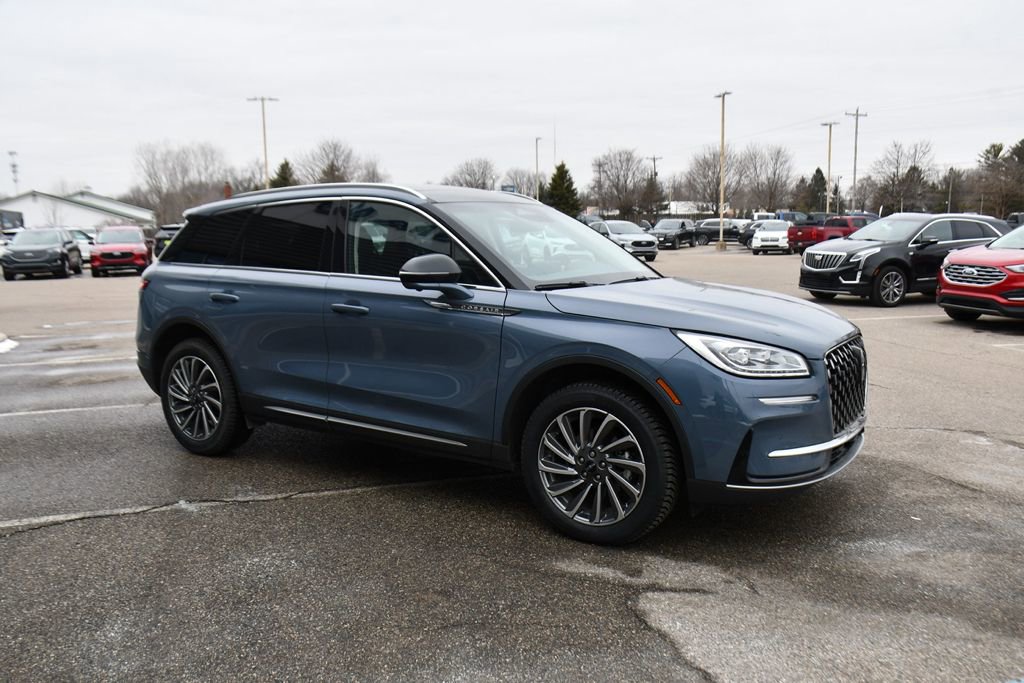 Used 2023 Lincoln Corsair Reserve w/ Equipment Group 201A image 8