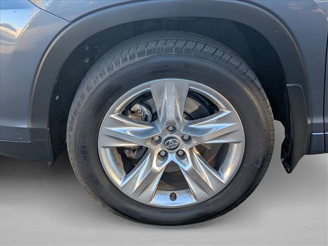 Used 2019 Toyota Highlander Limited image 9