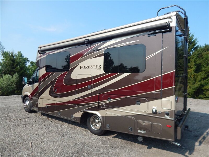 Used 2017 Mercedes-Benz Sprinter 3500 image 2