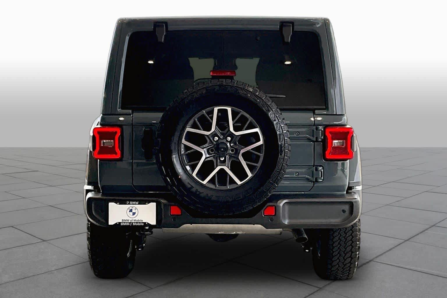 Used 2024 Jeep Wrangler Unlimited Sahara w/ Safety Group AWD/4WD image 4