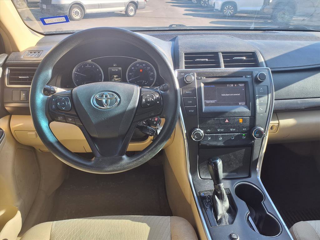 Used 2017 Toyota Camry LE image 5