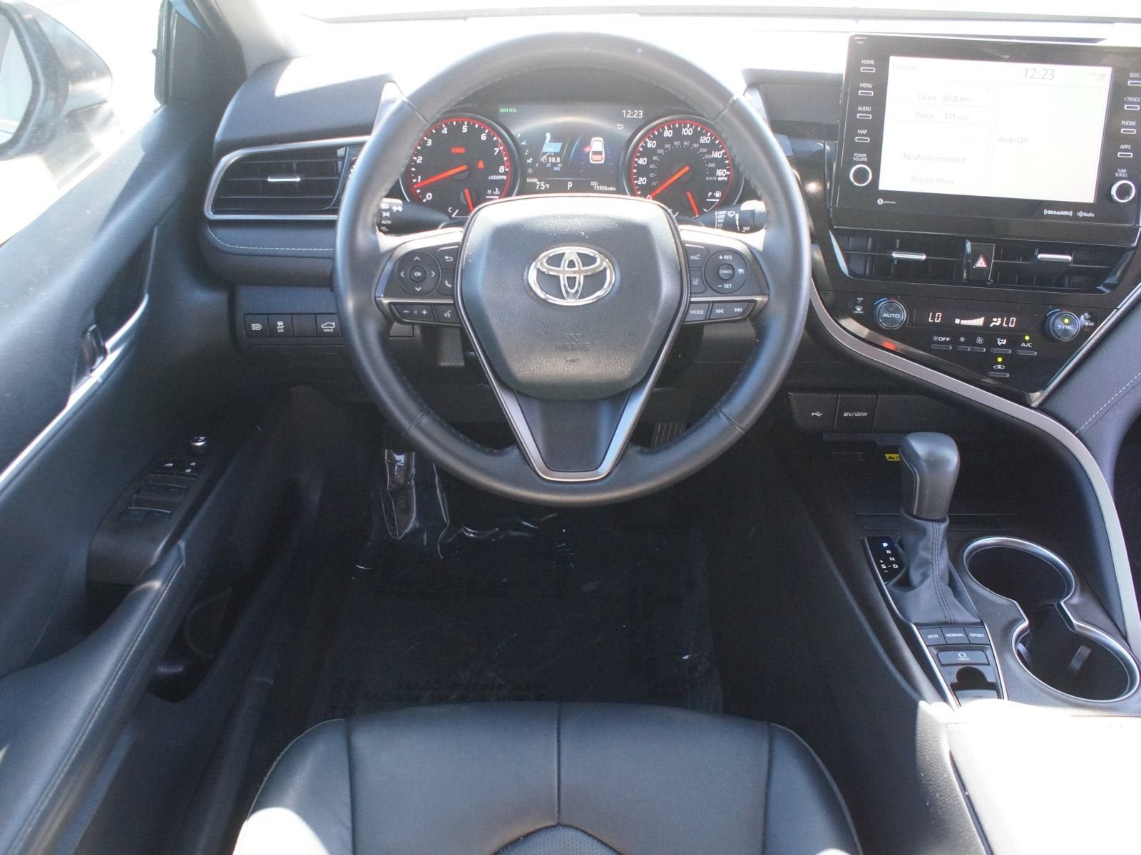 Used 2024 Toyota Camry XSE w/ Cold Weather Package FWD image 5