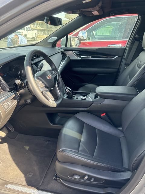 Used 2025 Cadillac XT5 Premium Luxury FWD image 6
