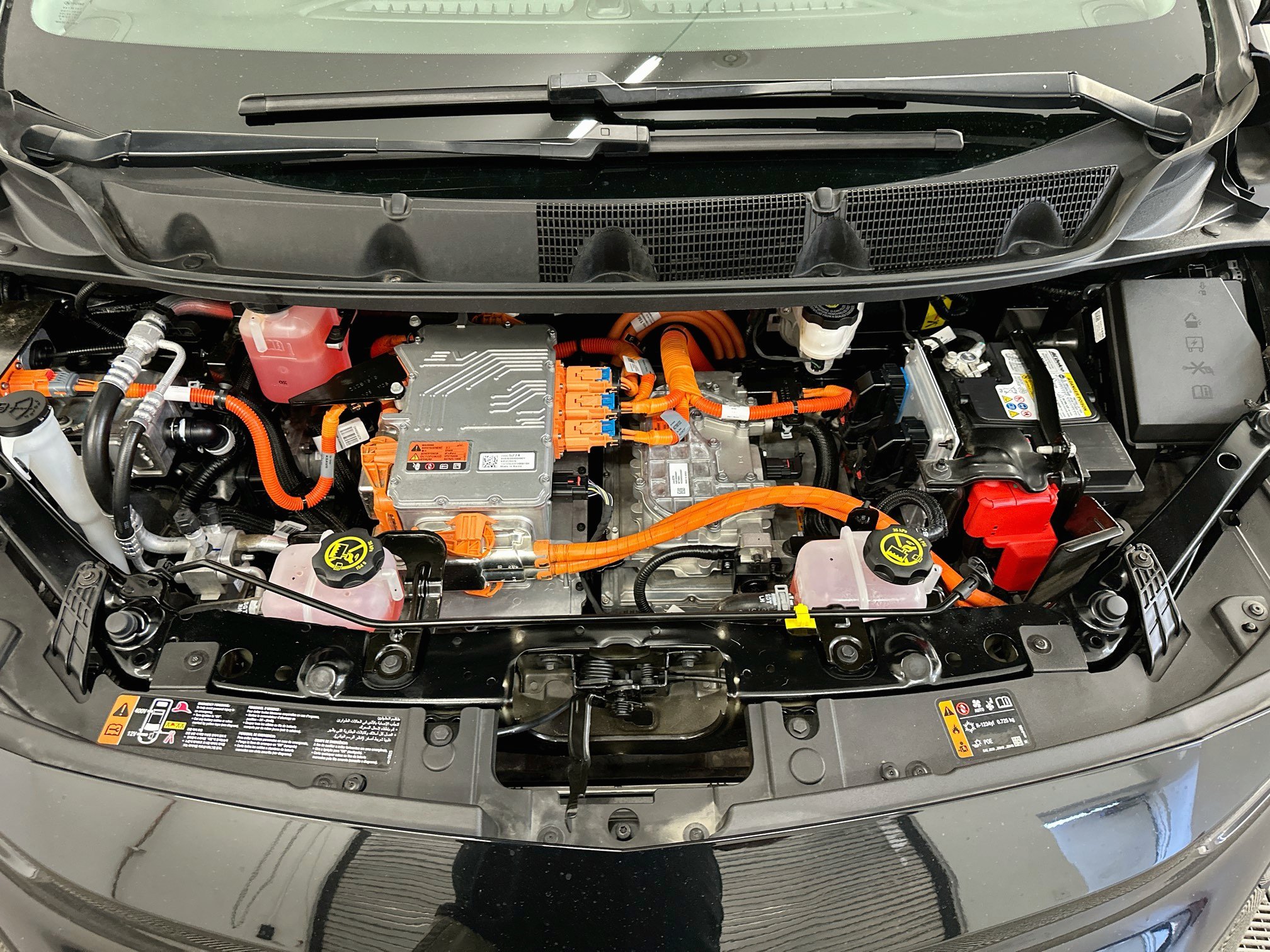 Used 2023 Chevrolet Bolt LT w/ Infotainment Package FWD image 34