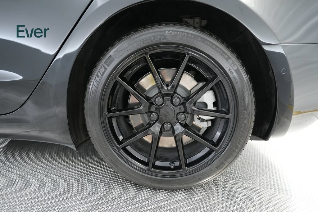 Used 2021 Tesla Model 3 Standard Range Plus RWD image 9