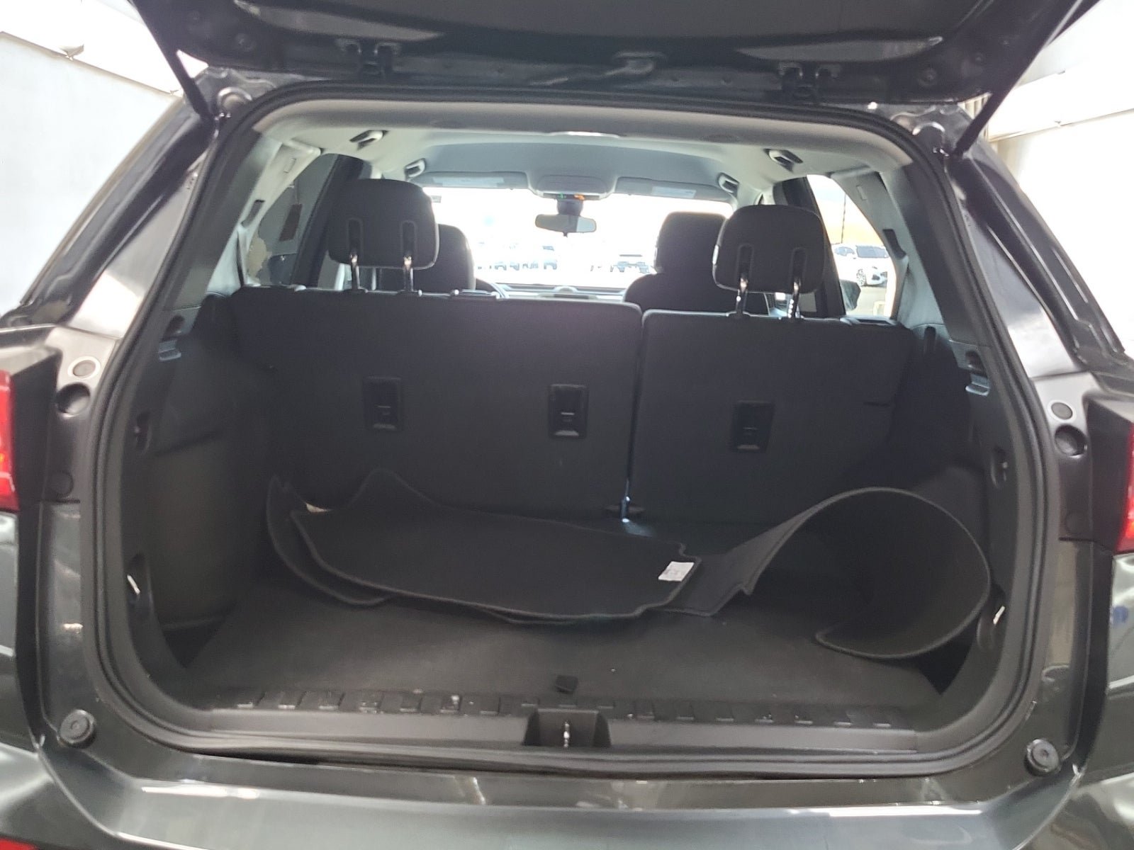 Used 2020 Chevrolet Equinox LT FWD image 14
