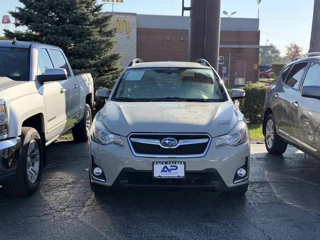 Used 2017 Subaru Crosstrek 2.0i Limited AWD/4WD image 2