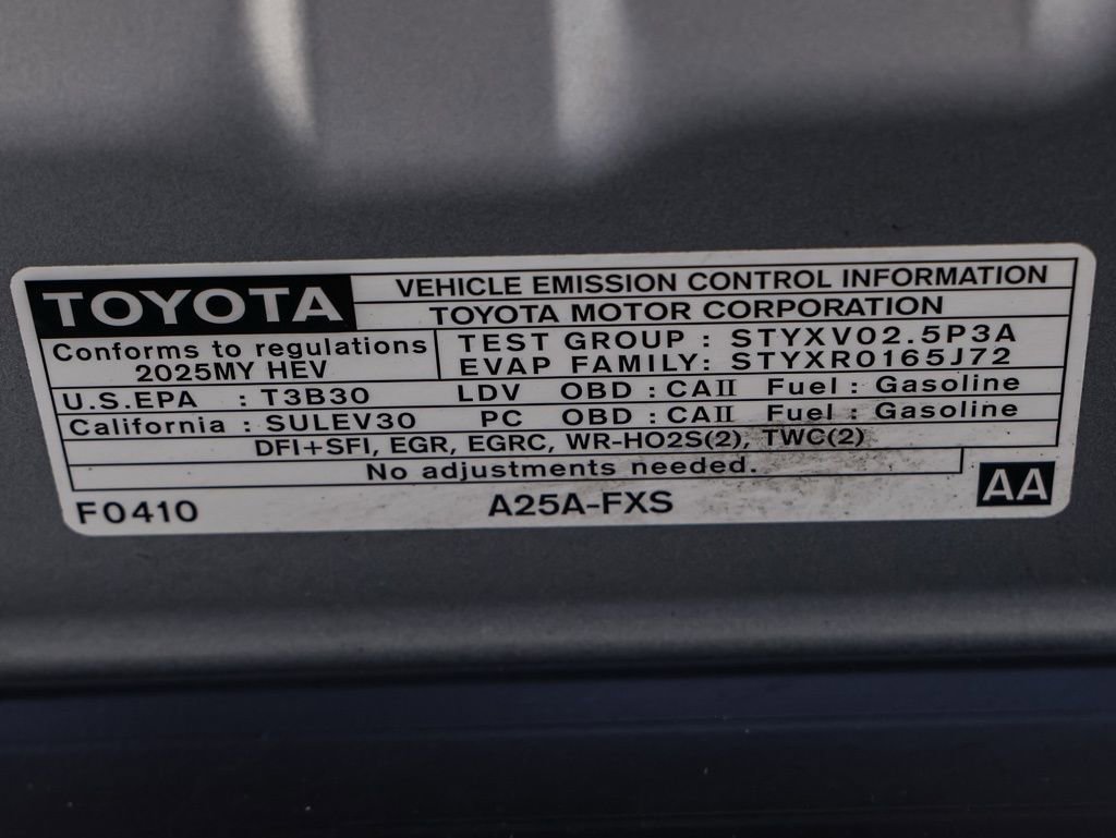 Used 2025 Toyota Camry LE image 32