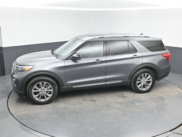 Used 2021 Ford Explorer Limited w/ Equipment Group 301A AWD/4WD image 42