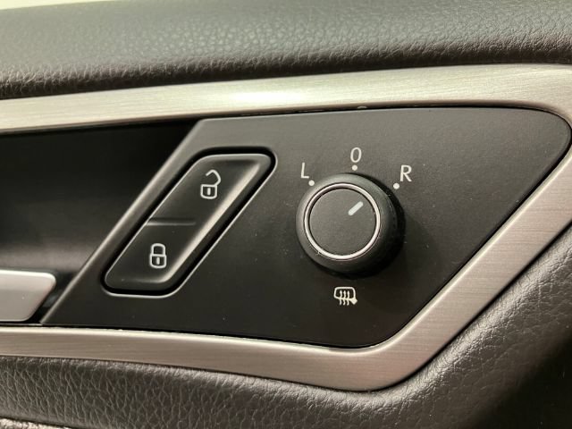 Used 2015 Volkswagen Golf S FWD image 49