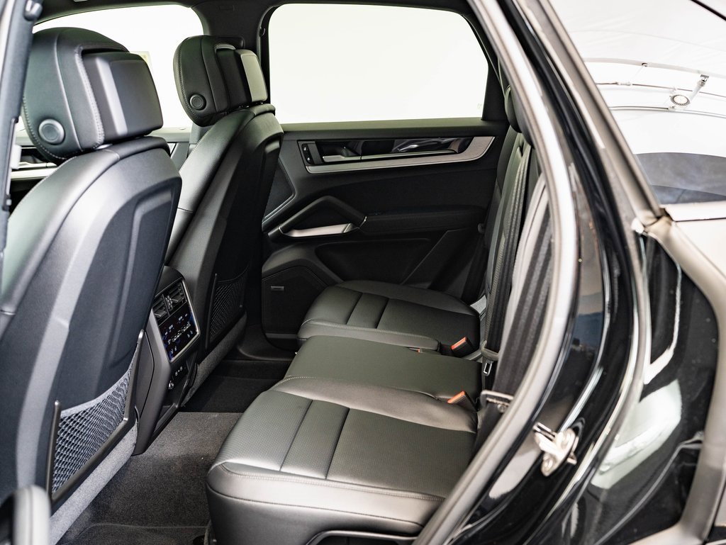 New 2026 Porsche Cayenne S image 40