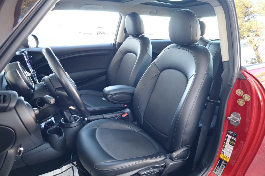 Used 2014 MINI Cooper 2-Door Hardtop image 15