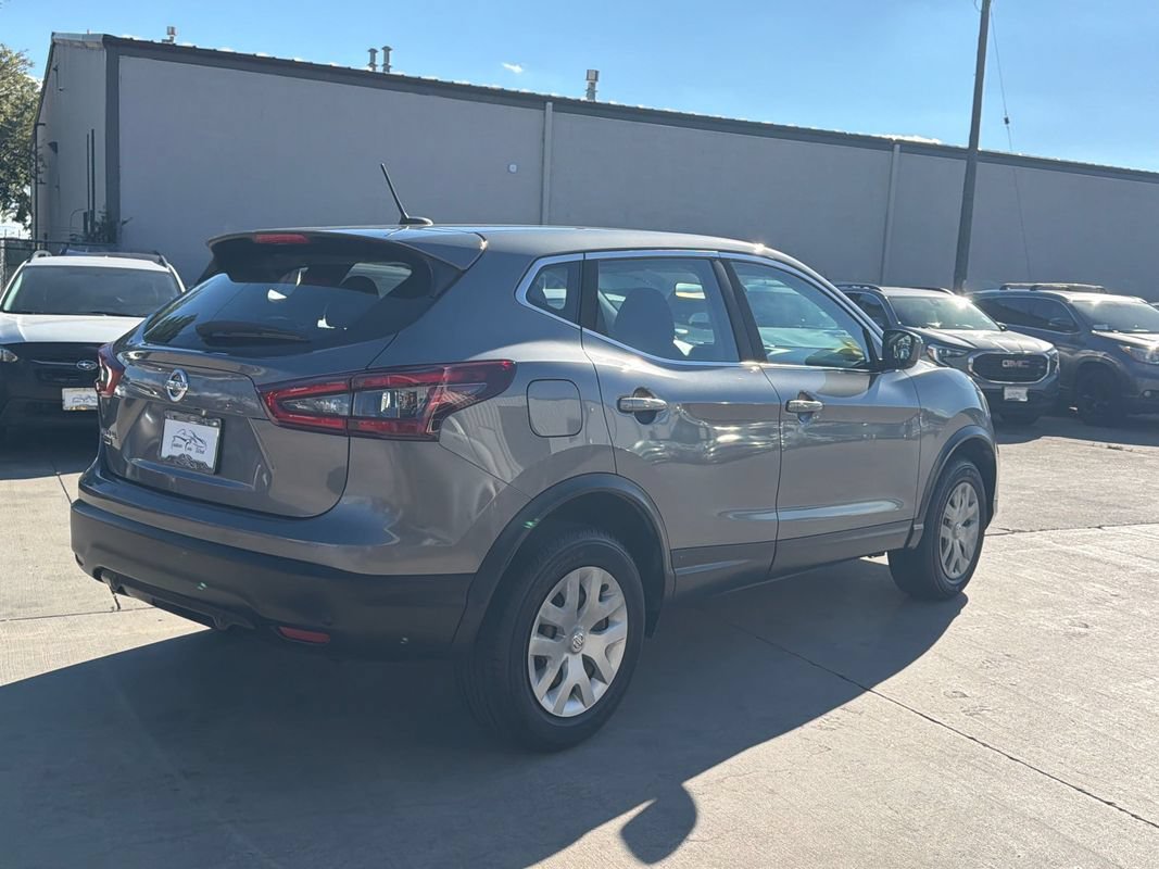 Used 2020 Nissan Rogue Sport S FWD image 5