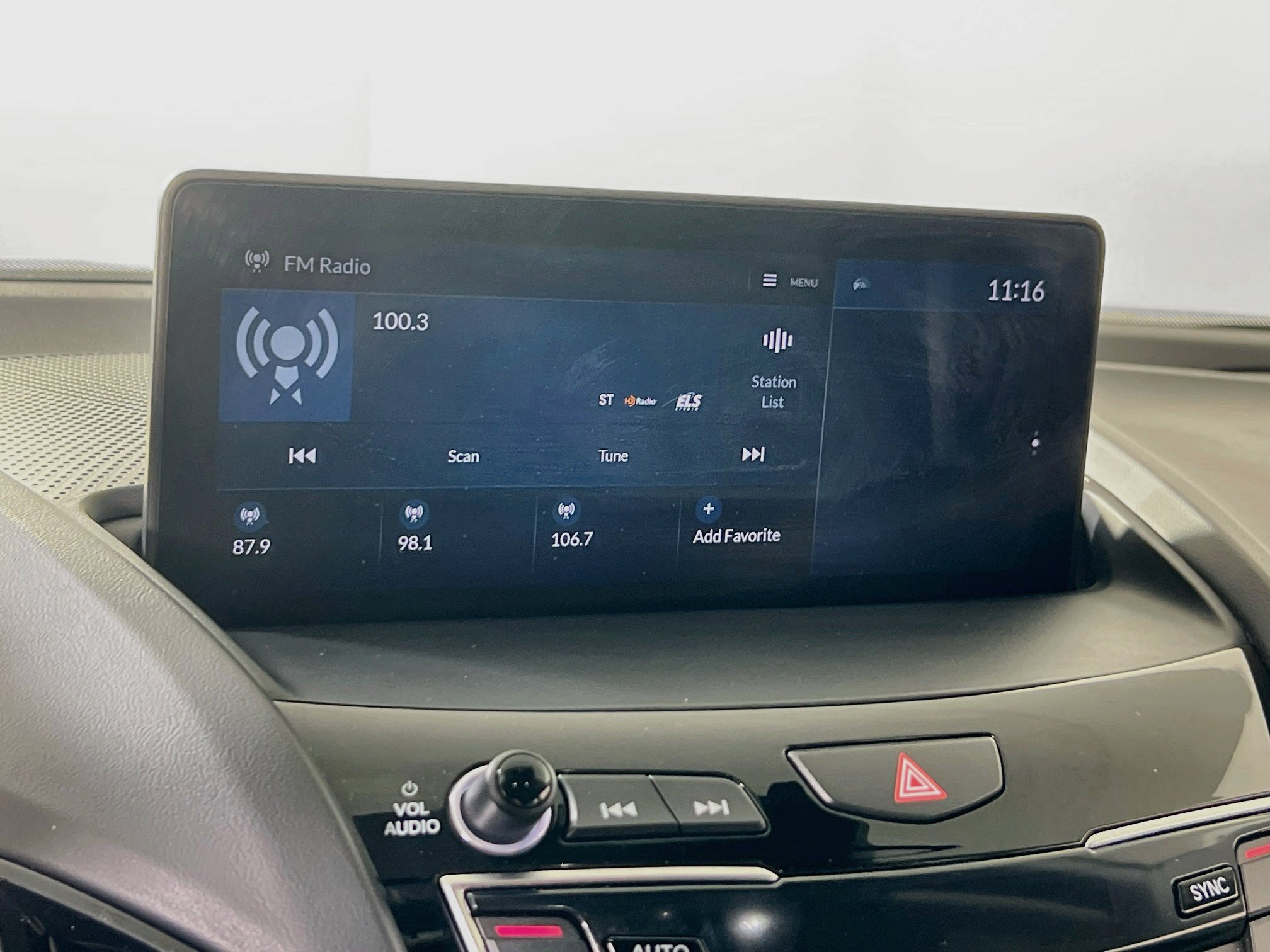 Used 2019 Acura RDX w/ Technology Package AWD/4WD image 15