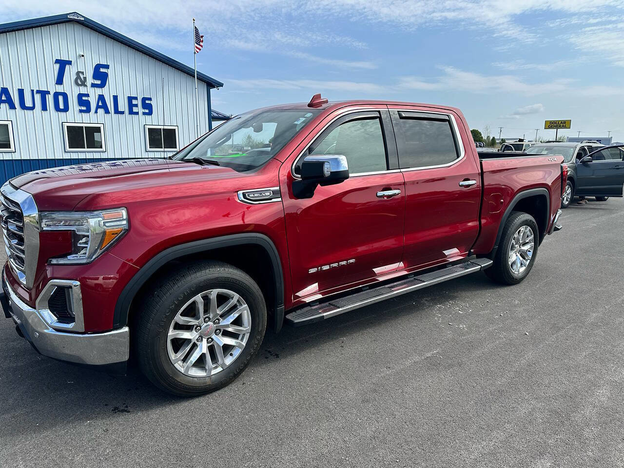 Used 2019 GMC Sierra 1500 SLT w/ SLT Premium Plus Package AWD/4WD image 3