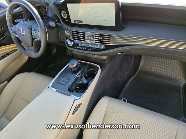 Certified 2023 Lexus LS 500 w/ Accessory Package (Z1) RWD image 18