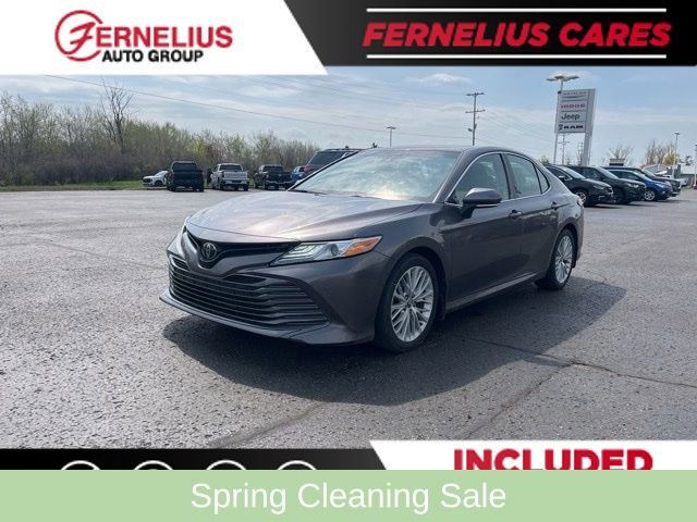Used 2018 Toyota Camry XLE FWD image 5