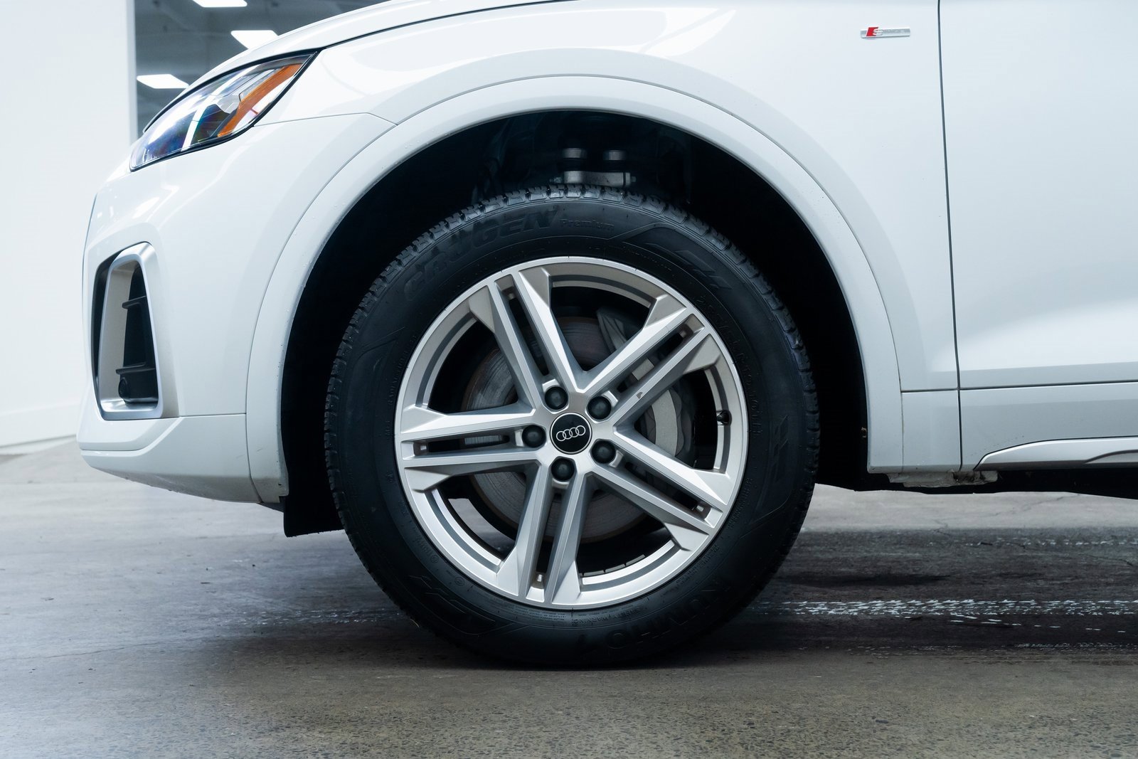 Used 2024 Audi Q5 e Premium Plus image 7