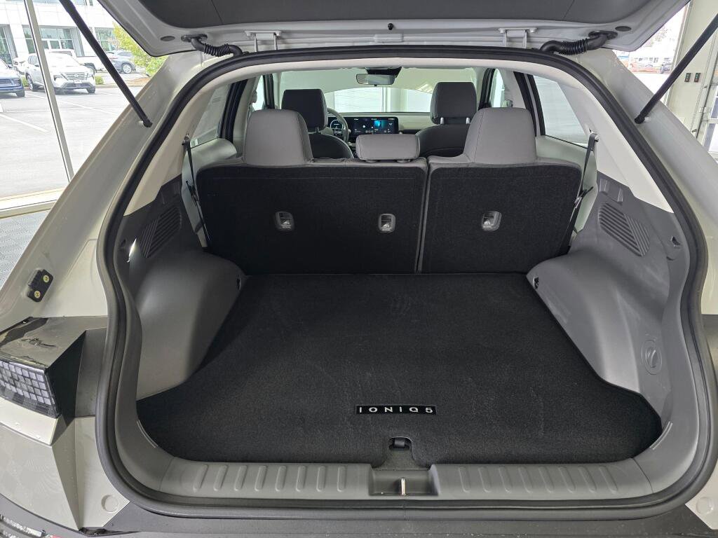 New 2026 Hyundai Ioniq 5 SE image 17