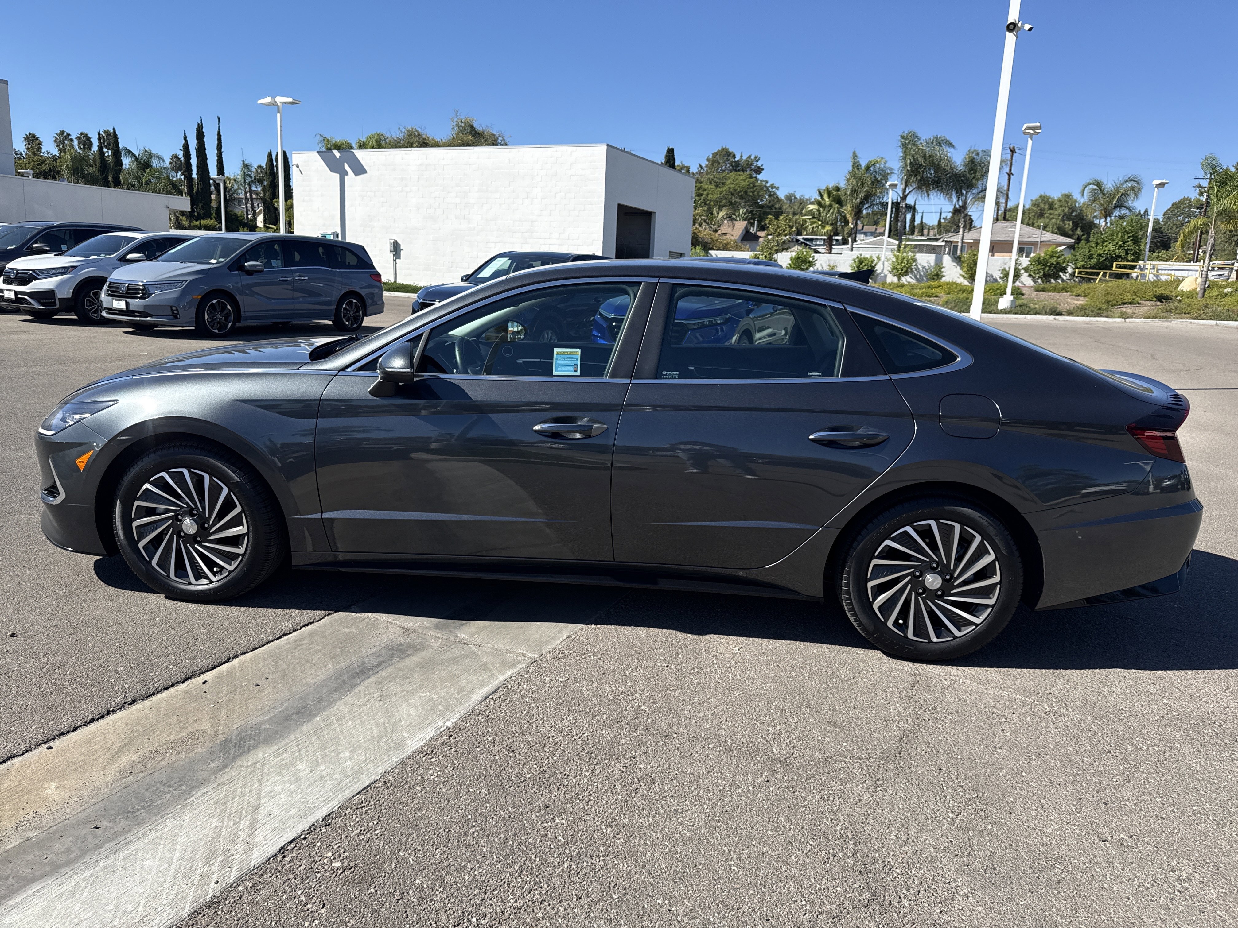 Used 2023 Hyundai Sonata SEL image 2