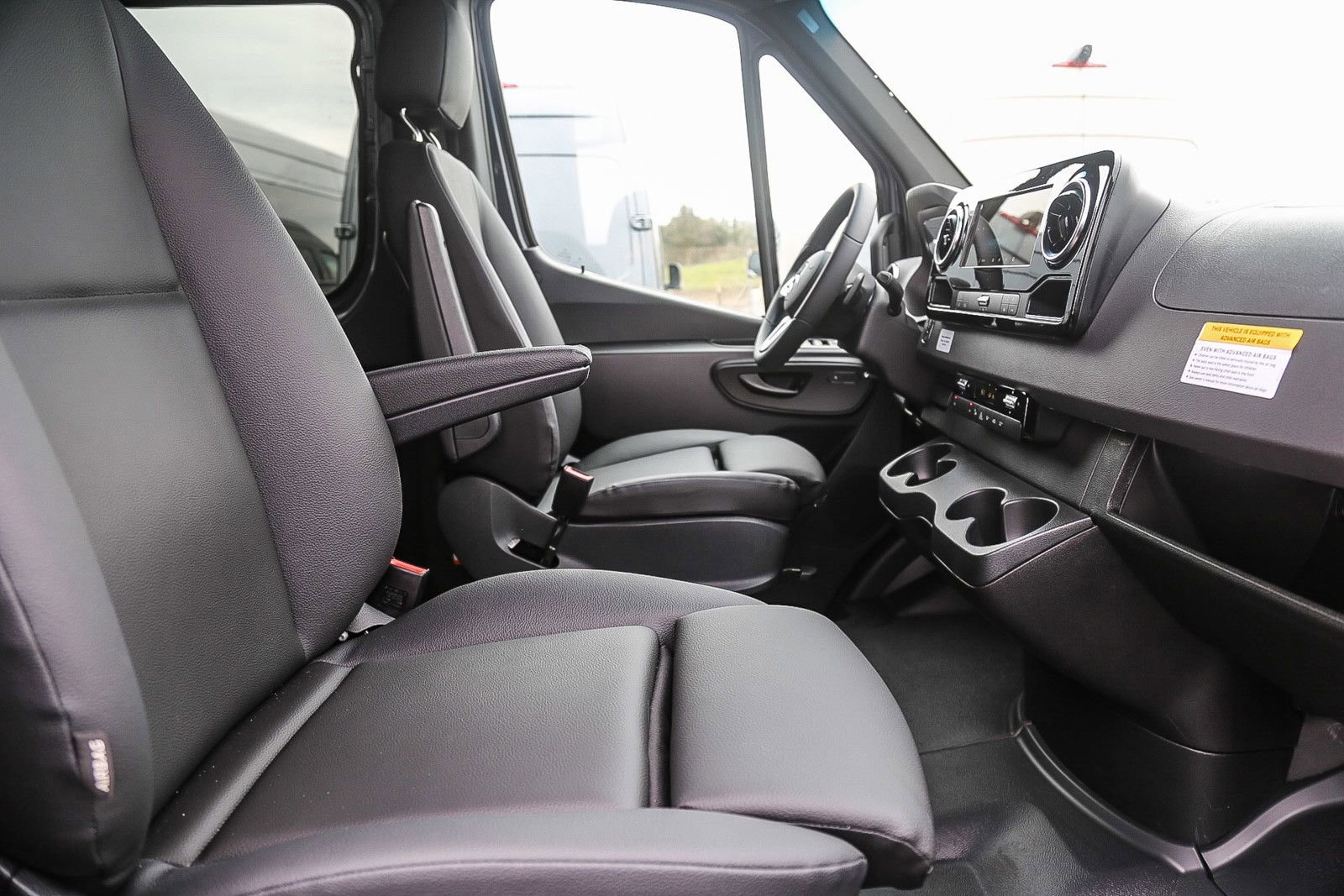 New 2024 Mercedes-Benz Sprinter 144 Cargo image 15