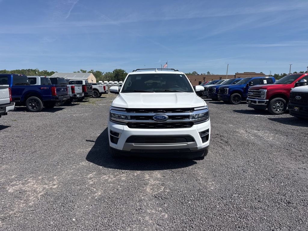 Used 2024 Ford Expedition Limited AWD/4WD image 9