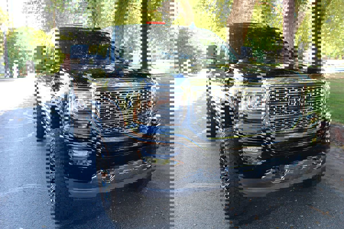 Used 2018 GMC Sierra 1500 Denali w/ Denali Ultimate Package image 35