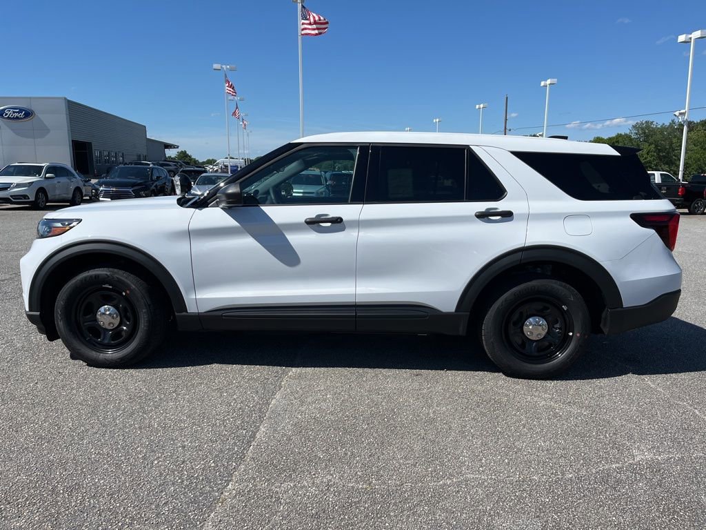 New 2025 Ford Explorer 4WD Police Interceptor image 8