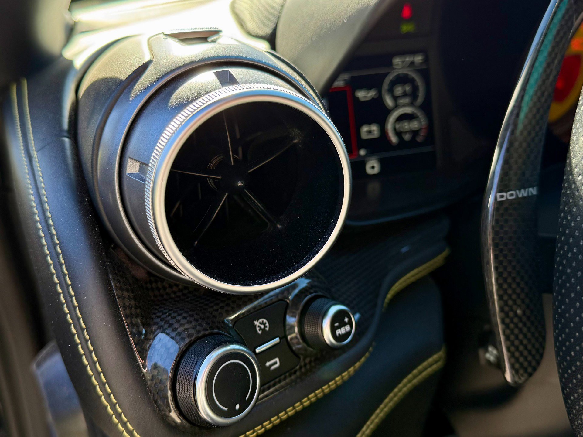 Used 2018 Ferrari GTC4Lusso T image 16