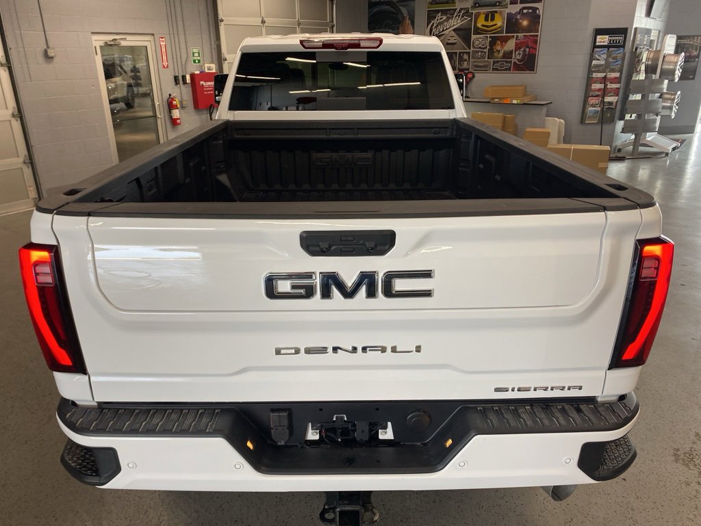 New 2025 GMC Sierra 3500 Denali Ultimate image 6