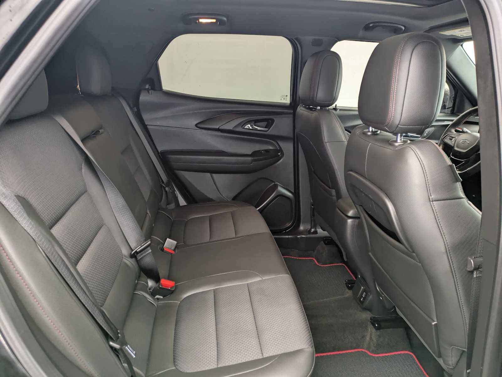 Used 2022 Chevrolet TrailBlazer RS w/ Sun and Liftgate Package image 21